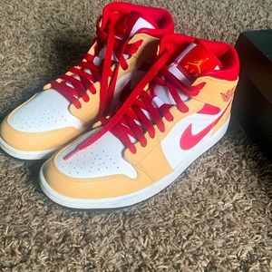Air Jordan 1 mid